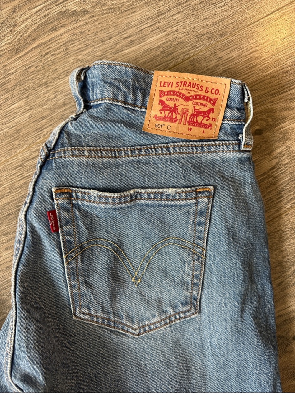 Levi's 501 curve jeans